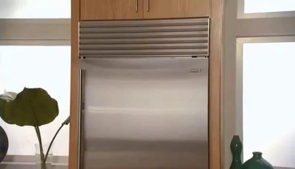 clean Sub-Zero 600 series condenser coils