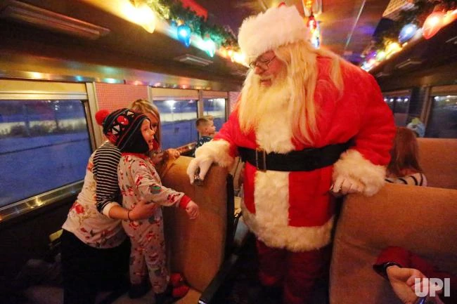 where can i take photos with santa in st louis