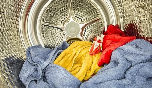 why are my clothes still damp after drying